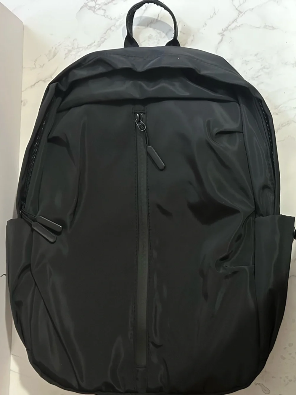 Black Men's Water-Resistant Tech Backpack Sleek Everyday Carry with USB port